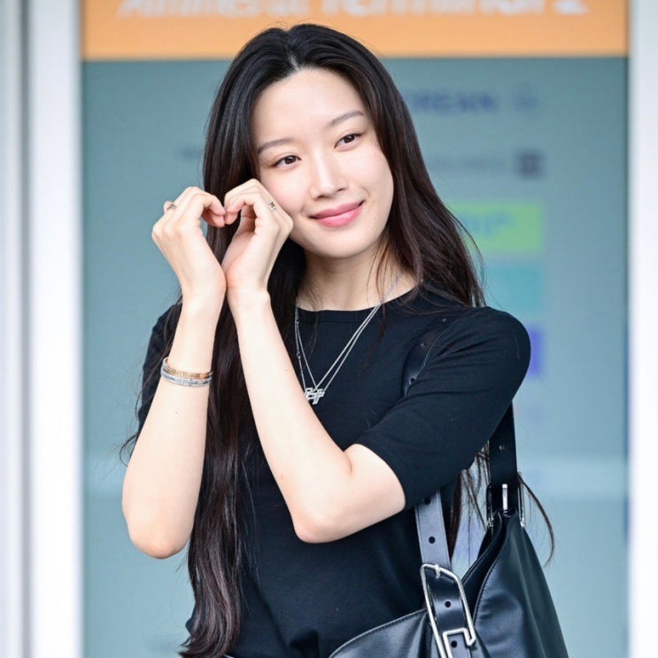  문가영 공항룩, 최근 패션 최고였던 이유는?