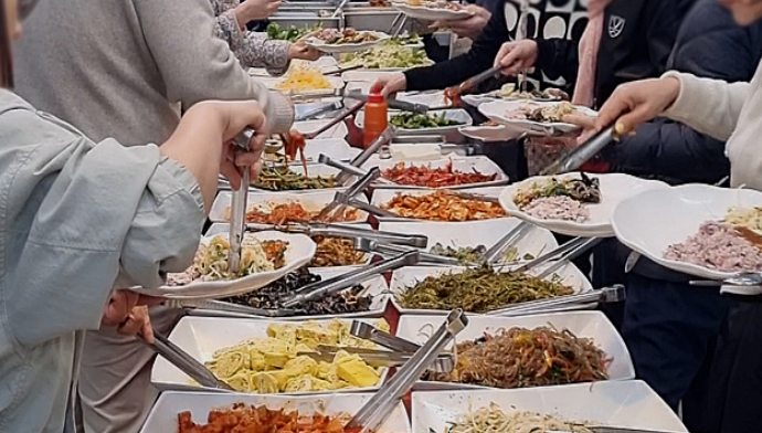 산이리한식부페 사진 3