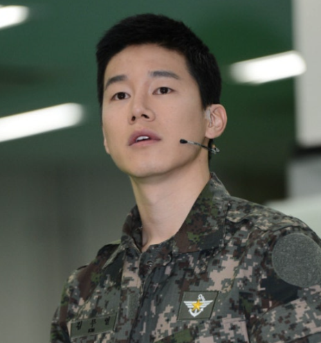 김무열 군대 미담 재조명, 의가사 전역 대신 만기 전역 선택한 이유