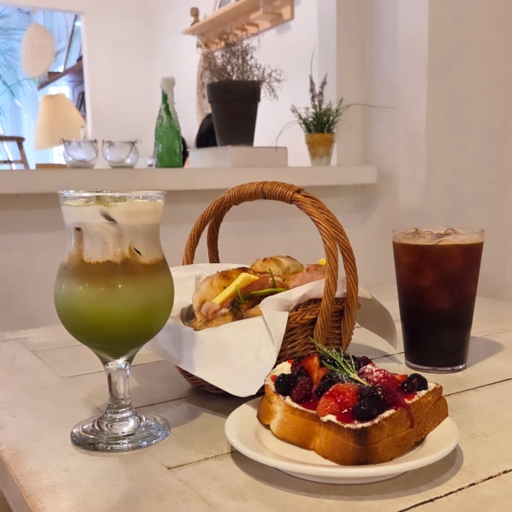  [하남] 카페 웨더 _ 이색적 분위기 베이커리 카페 맛집 / 애견동반 실내가능 카페