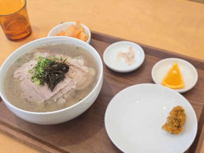 돼지공탕 하우 성수점 사진 1