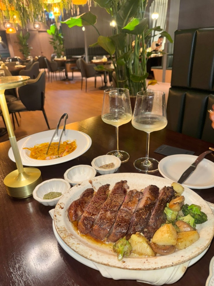  강남역 맛집 알렉스루카 | 데이트부터 모임까지 분위기 좋은 레스토랑