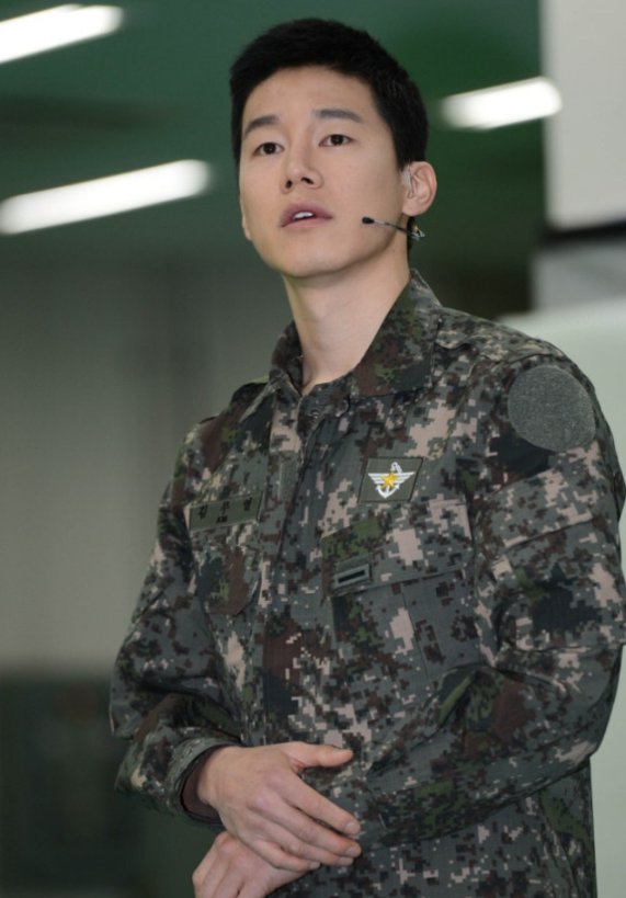 김무열, 의가사 제대 거부? 군대 동기들이 폭로한 진짜 인성, 넷플릭스 '참교육'