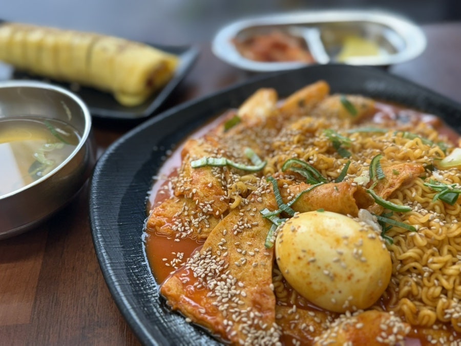 김밥보석비빔밥 역곡역점 사진 1