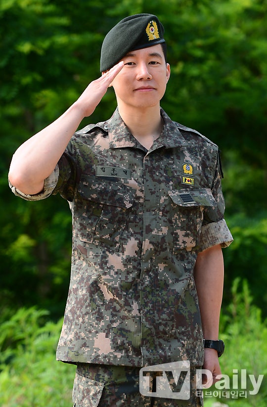 넷플릭스 '참교육'으로 대박 난 배우 김무열, '군대 면제' 받고도 자진 입대했던 진짜 이유