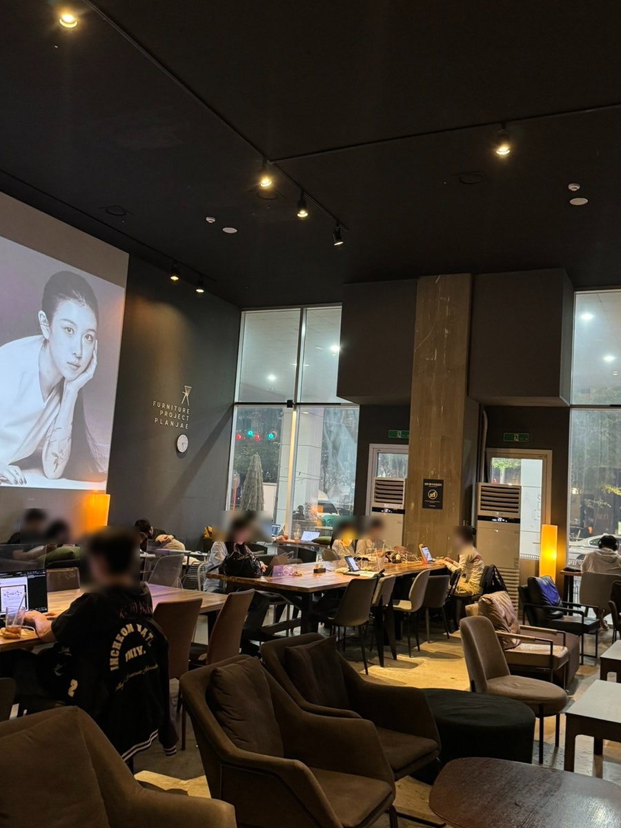 더노벰버라운지 송도점 사진 6