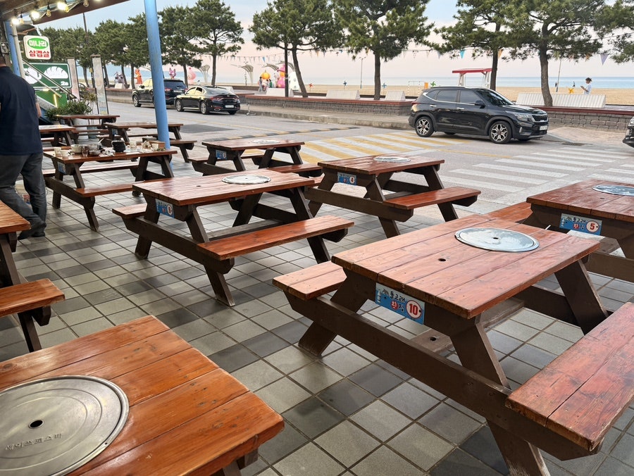 돌고래횟집 사진 2