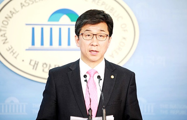 조정식 <b>국회</b>의장, <b>국회</b>사무총장에 <b>고용진</b> 전 <b>의원</b> 내정