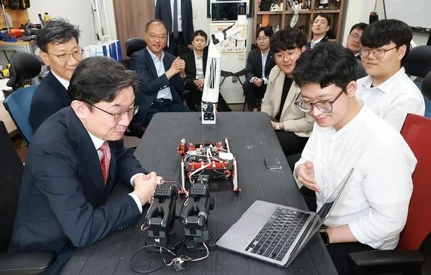  이재명, 금융위 주가조작 과징금 철퇴에 "신고자 포상금 없나" 의문 제기…자본시장 규제 실효성 논란