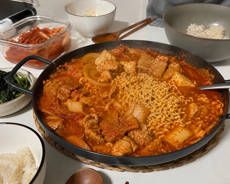 돼지고기 김치짜글이 황금레시피, 밥두공기 순삭 집밥 메뉴