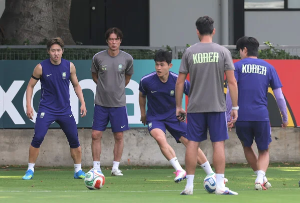 '의리' 집어치운 홍명보, '공신' 조현우 빼고 첫발탁 이기혁도 선발 총정리