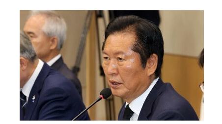 또 공개 <b>충돌</b>…<b>정청래</b> 책임론 재점화, <b>김민석</b> 총리 공개 비판까지