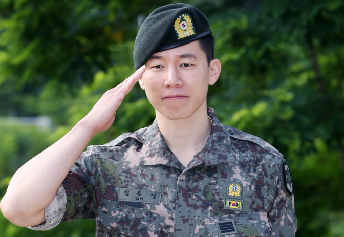 김무열 병역면제 논란 재조명, 3억 수입 의혹에도 의가사 제대 거절 자진 입대한 이유