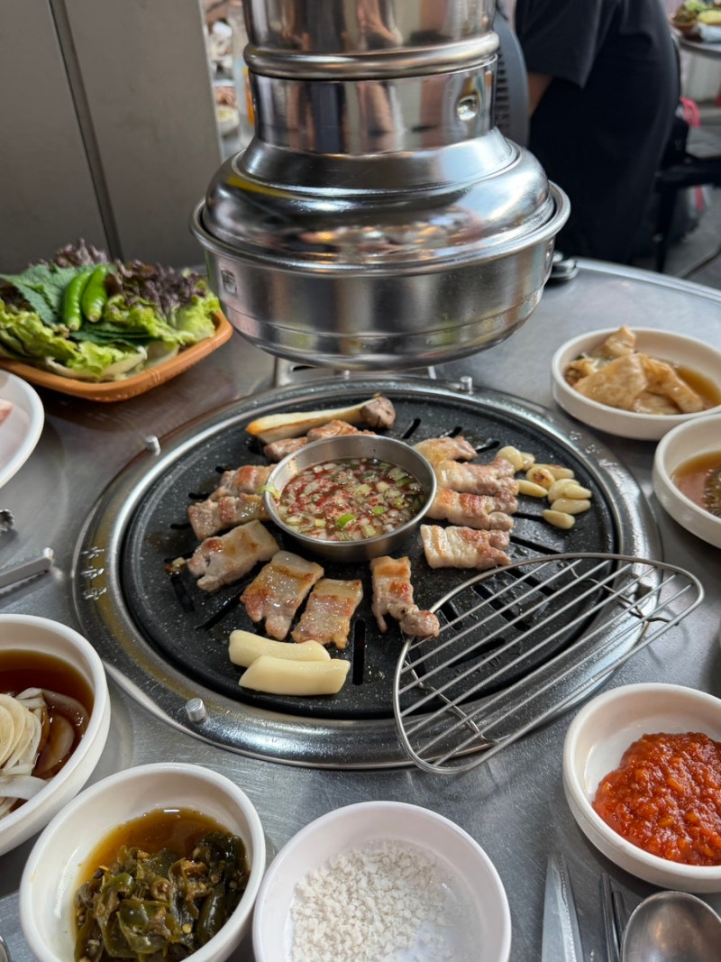 대구 달서시장 야장 후기.. 삼겹살,횟집,포차 모두 다녀옴! (돈우몰이왕소금구이,동해회수산,....