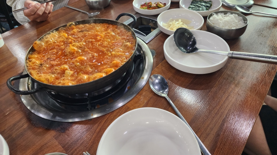 이은영모듬김치찌개 인계본점 사진 5