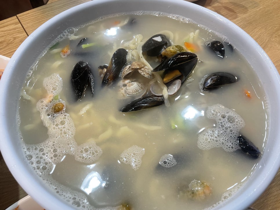Hangarisonkalguksu photo 3