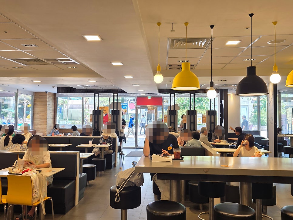 맥도날드 수내역점 사진 4