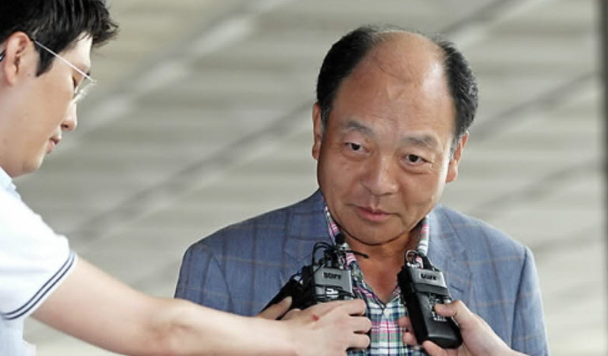 ‘선박왕’ <b>권혁</b> 회장, <b>국세청</b> 비정기 세무조사와 <b>압수수색</b>으로... 