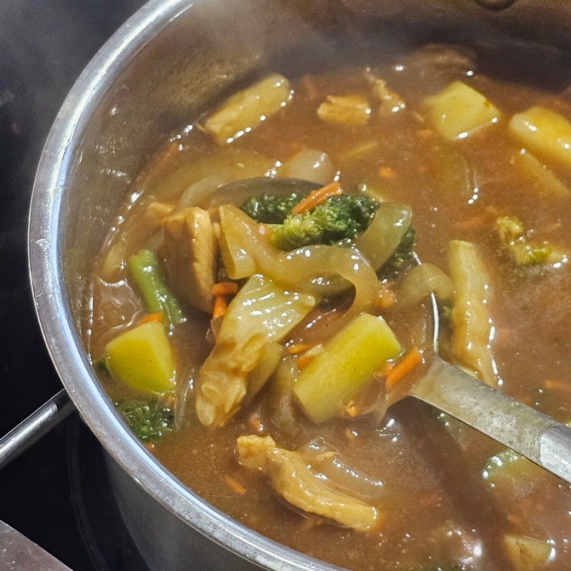 고체 카레 한 냄비의 행복, 에스비골든카레 중간매운맛