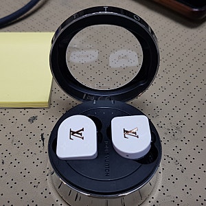 이어폰수리 Louis Vuitton 루이비통 호라이즌 이어폰 배터리교체 충전이상 점검수리 J5755 #호라....