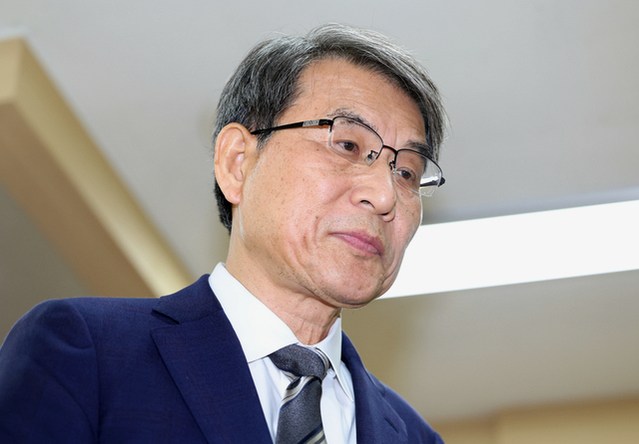 <b>중앙선관위 압수수색</b> 완료, 투표 용지 부족 사태의 전말과 향방