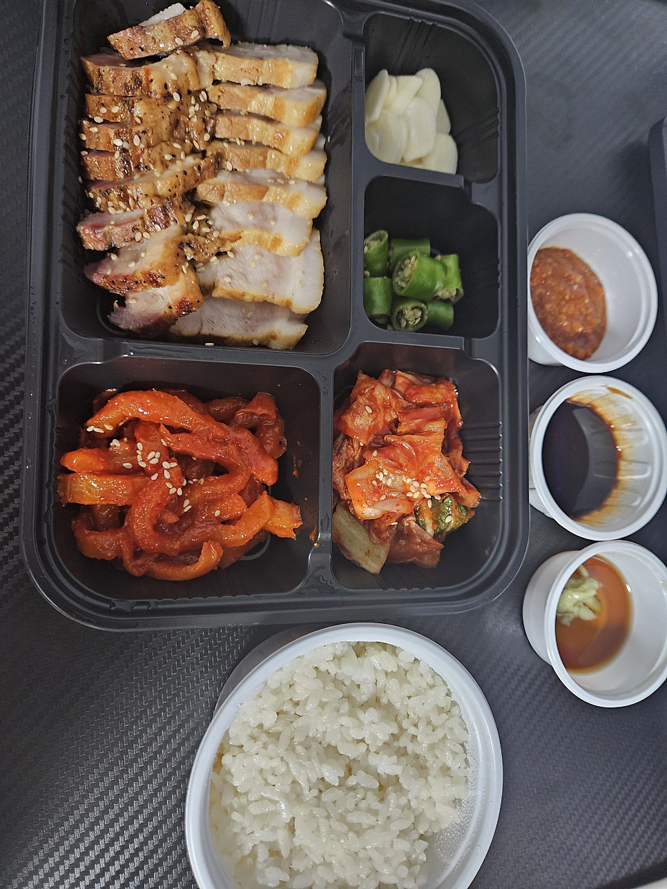 리얼보쌈 훈제 익산점 사진 1