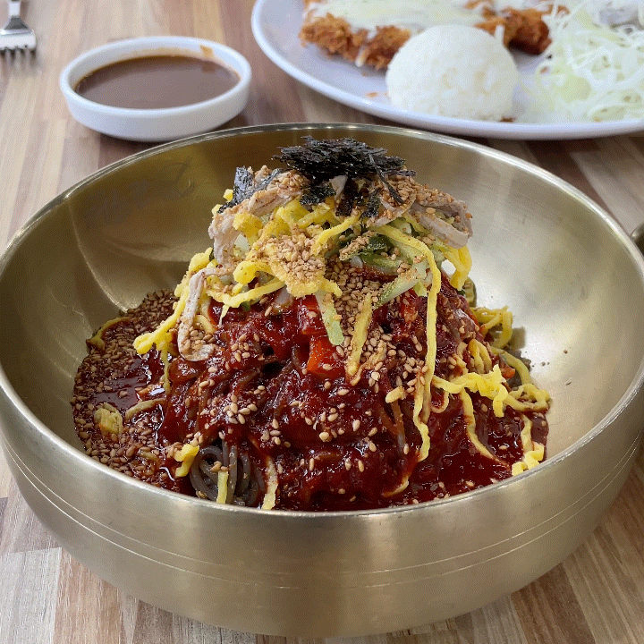  관저동막국수&관저동돈까스 마치광장맛집 원미정 | 온 가족 취향 저격한 곳