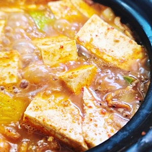 보리새우를 넣어 감칠맛을 살린 매콤 칼칼한 된장찌개 만들기 / 간단하게 끓이는 된장찌개 ....