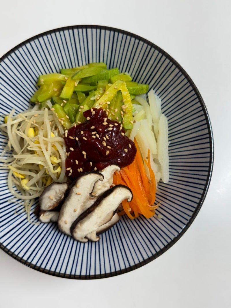 채소찜 비빔밥 레시피 볶지 않고 만드는 초간단 비빔밥 만드는법