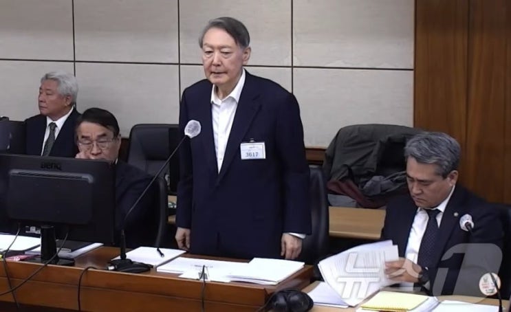 <b>윤석열</b> 징역 30년 <b>선고</b>, 평양 무인기 의혹 1심 판결이 불러온... 