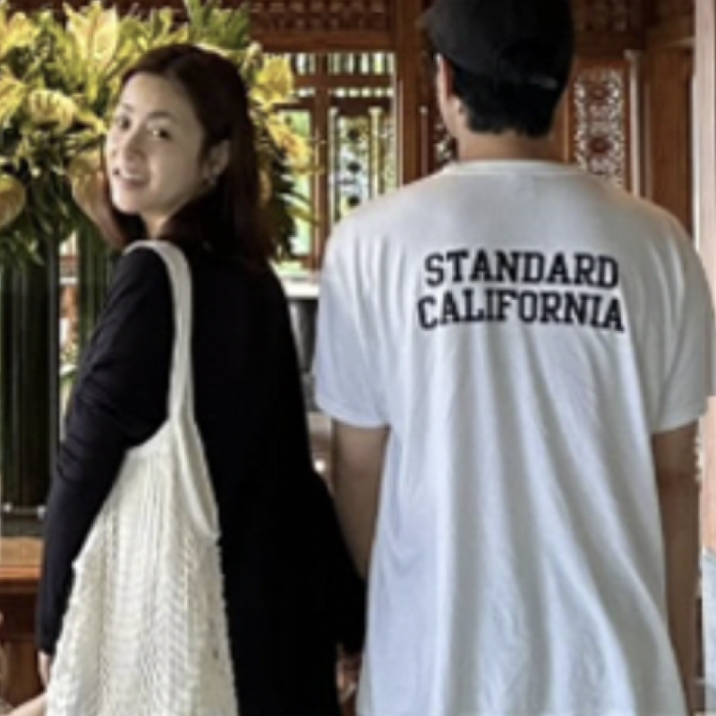 After a 1-Year Public Relationship with Hyun Bin, She Broke Up... The Top Actress Who Married an Oriental Doctor 3 Years Later and Had a Daughter - Her Prime Years.jpg