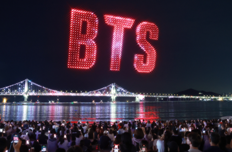   BTS 부산 콘서트 1시간 넘게 지연된 이유, 하이브 공식 사과까지 나온 상황