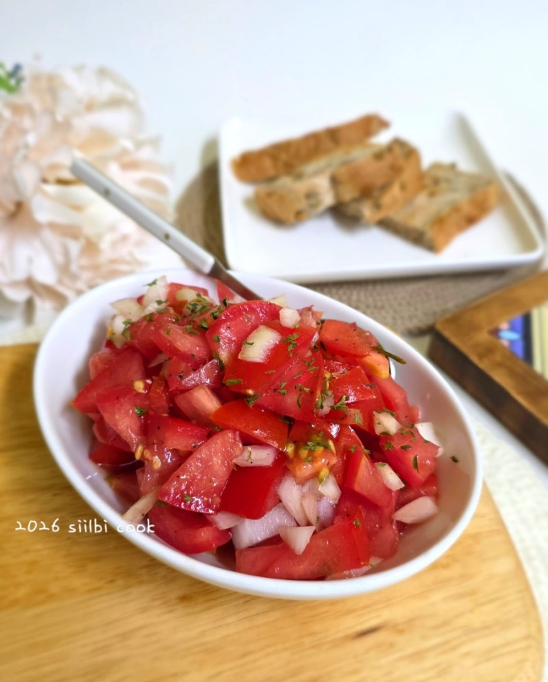 토마토 샐러드 만들기 살사소스 레시피 빵에 어울리는 토마토 요리