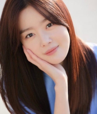 《스캔들》 리뷰 | 2026 봄 넷플릭스 한국드라마 추천 순위에서 손예진이 돌아왔다