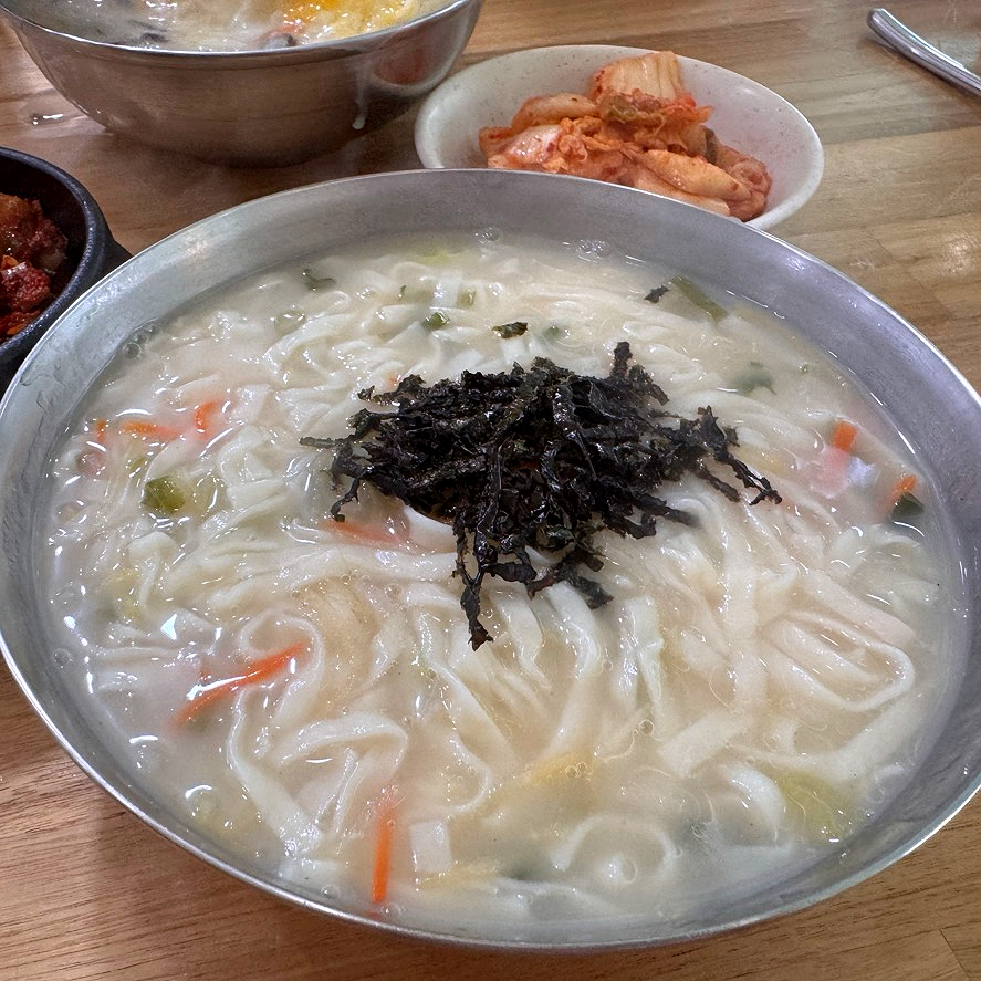 홍은손칼국수전문점 사진 6