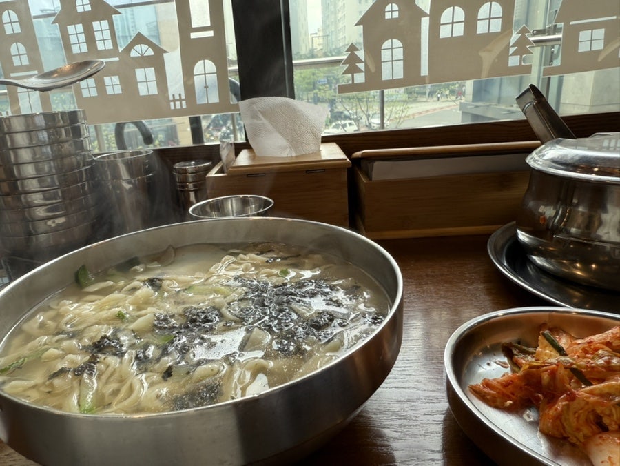 돌고래손칼국수 위례점 사진 6