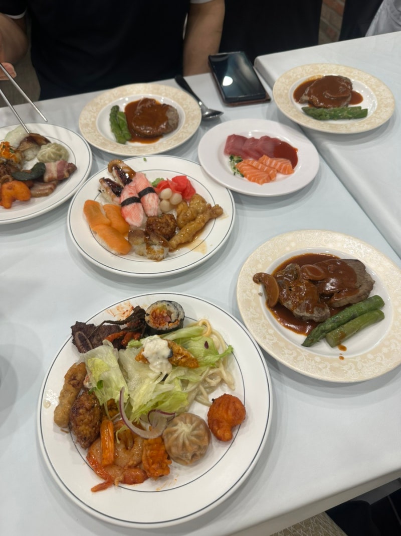 [수원 우만동 웨딩홀 더아리엘 뷔페 하객식사 솔직후기]