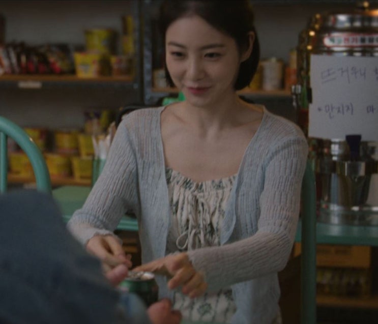 여성스러운 휴양지룩! <b>닥터섬보이</b> 3회 신예은 플라워 원피스