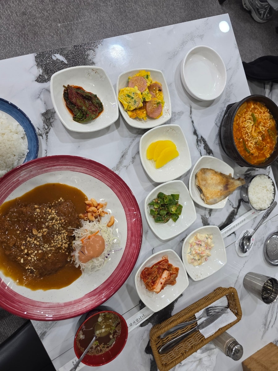 작은영토 돈까스집 사진 6