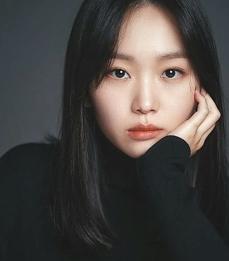 참교육 팔색조 매력의 배우 진기주