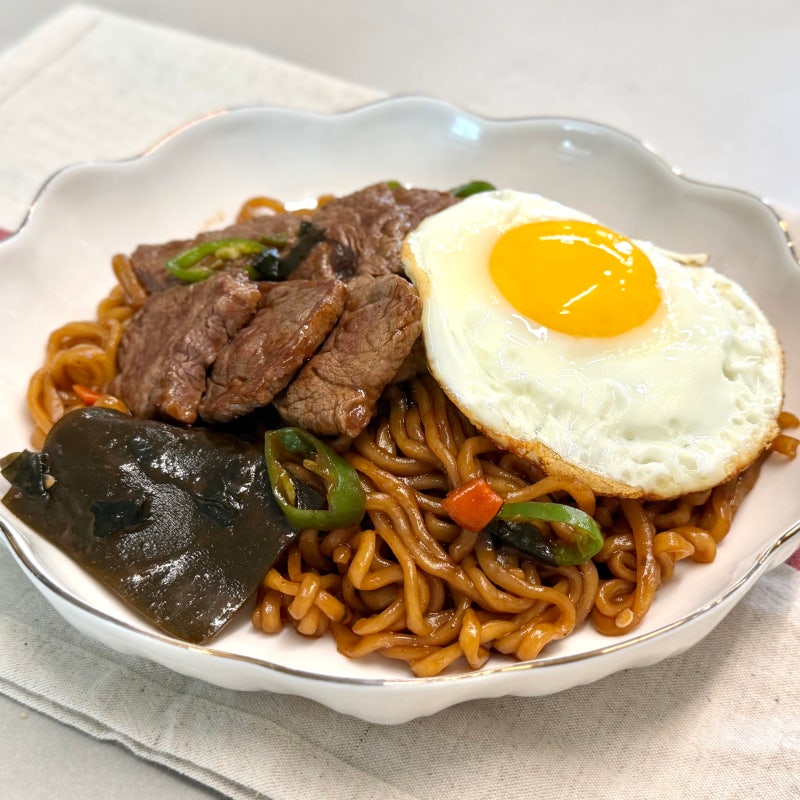 "짜지 않게" 짜파구리 조리법, 2인분 물양 소고기 부채살 레시피