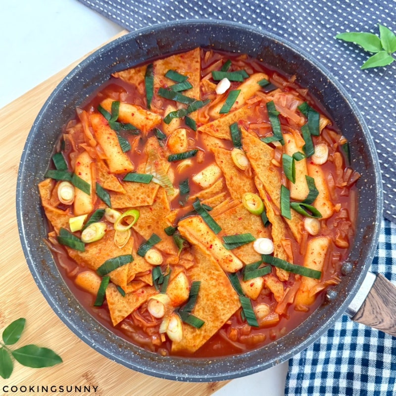 양배추를 듬뿍 넣어 달큰해서 더 맛있는 양배추 떡볶이 만들기 떡볶이황금레시피 떡볶이양....