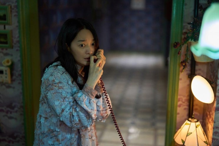 영화 <b>눈동자</b> 개봉일 6월 24일... 건 <b>신민아</b>의 1인 2역만이... 