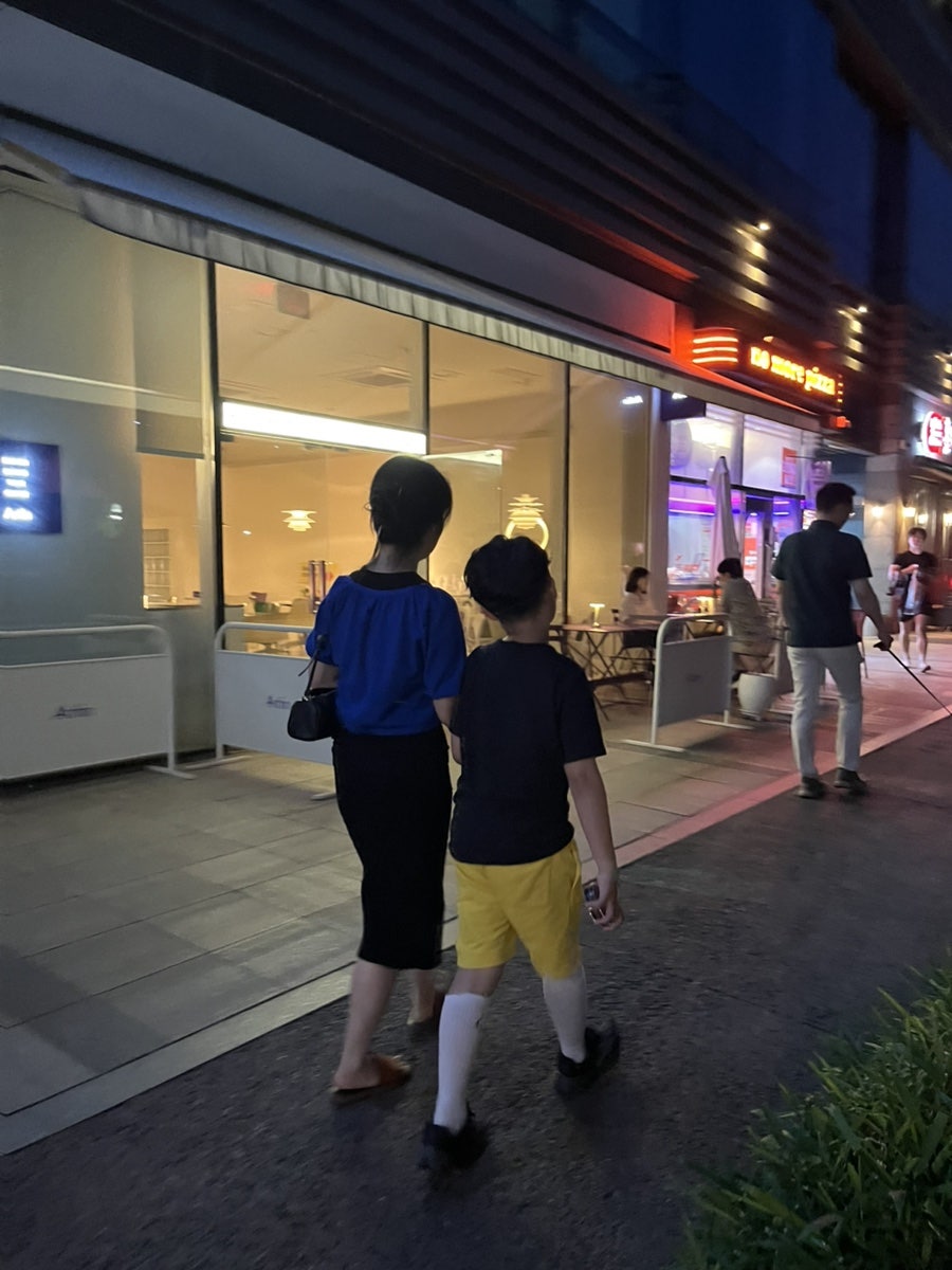 홀썸치킨 판교점 사진 3