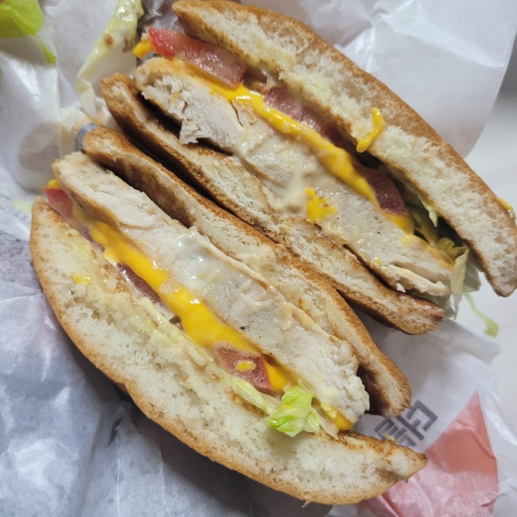  (협찬️)[맥도날드] '그릴드 치킨 모닝 버거 세트' 후기 / 맥도날드 이제 아침에 버거 파는데 맛있어요!!!