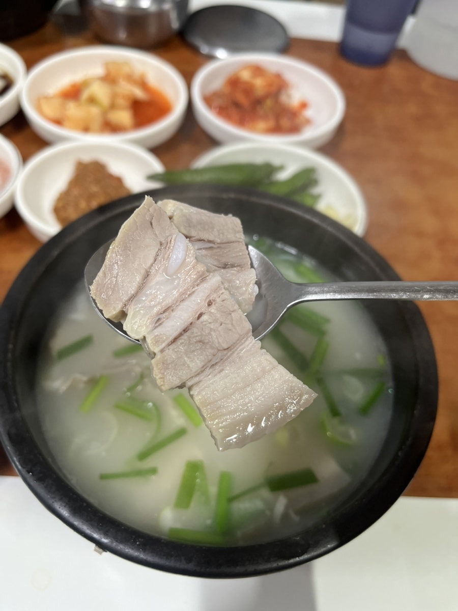 돈돼지국밥 사진 3