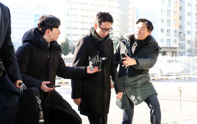 검사가 "가십처럼 봤다"고 했다... 이선균이 죽고 나서야 드러난 진짜 문제