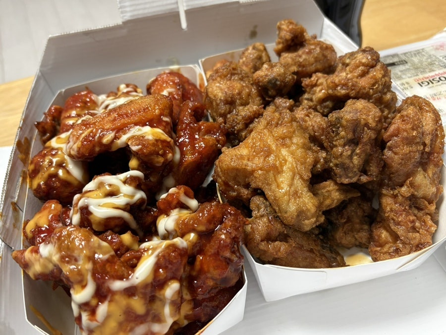 호식이두마리치킨 세교점 사진 5