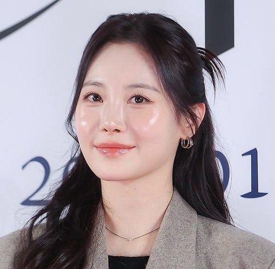 "실물이 더 예쁘다더니.." 상대 배우도 눈 못 마주친 연예인.jpg