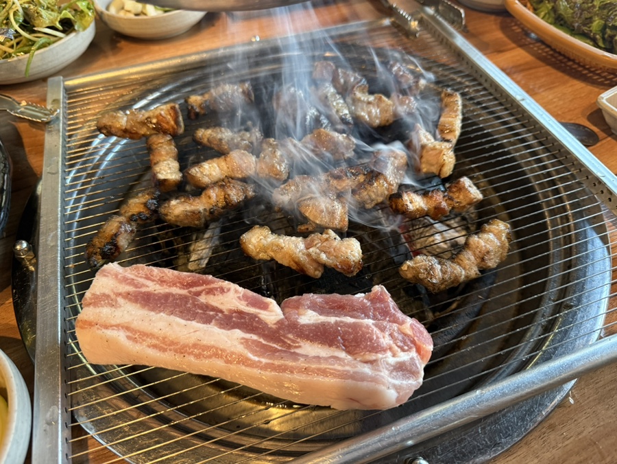 한돈참숯꼬기 부곡점 사진 2